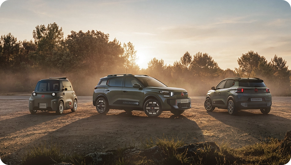 Vue trois-quarts de la gamme Citroën Outdoor, composée de véhicules compacts, polyvalents et accessibles au design innovant pour l’exploration