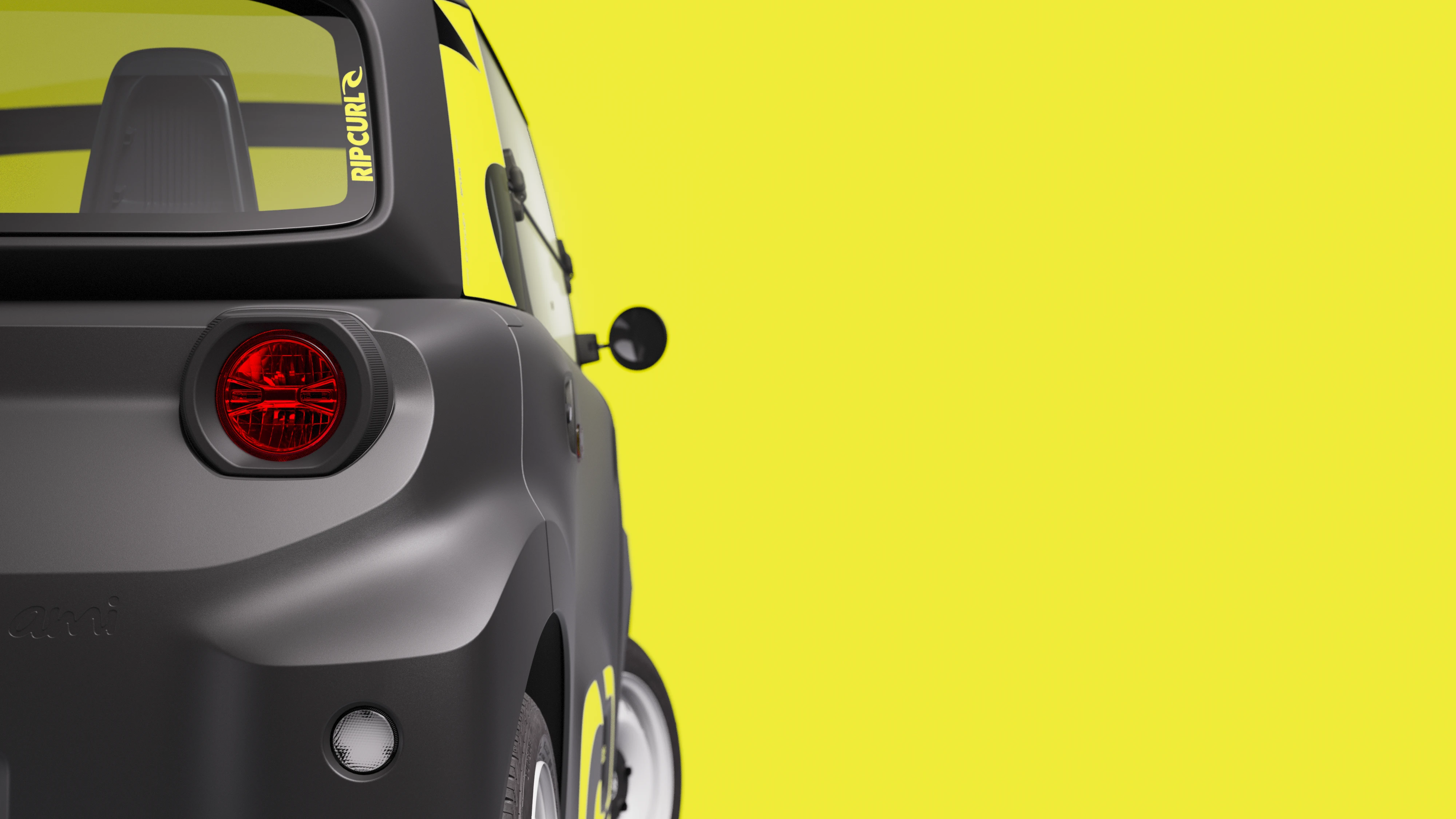 Gros plan sur l'angle arrière de la Citroën Ami x Rip Curl électrique sans plaque d'immatriculation, feu arrière de la Citroën Ami pour voiture électrique urbaine