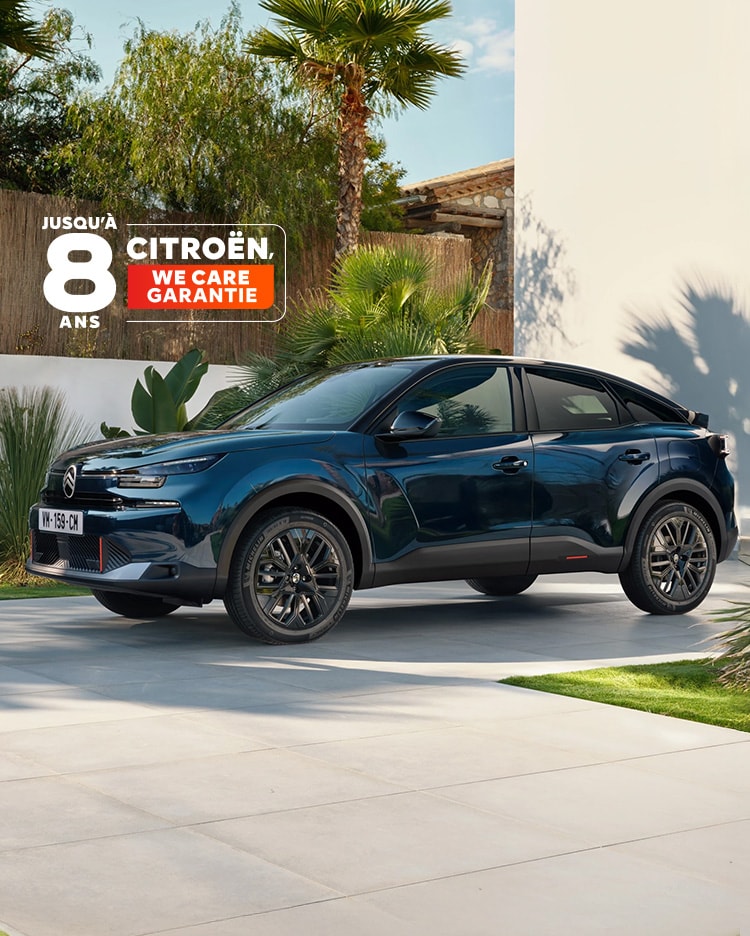 Vue 3/4 avant de ë-C4 avec design, confort, l’efficacité et techno pour une présence moderne et premium.